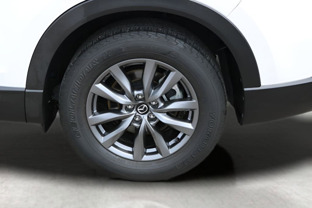 Used 2023 MAZDA CX-9 Touring image 9