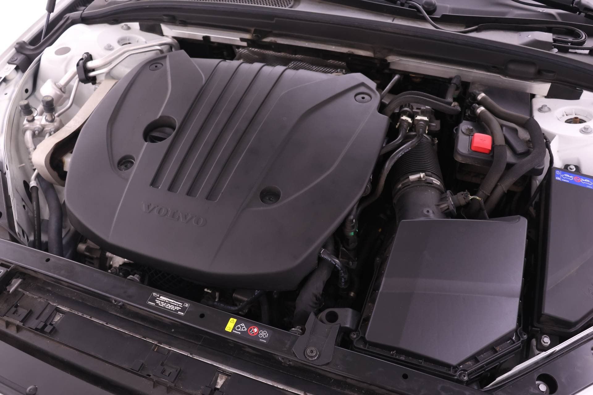 Certified 2023 Volvo V60 B5 Cross Country Plus w/ Climate Package image 23