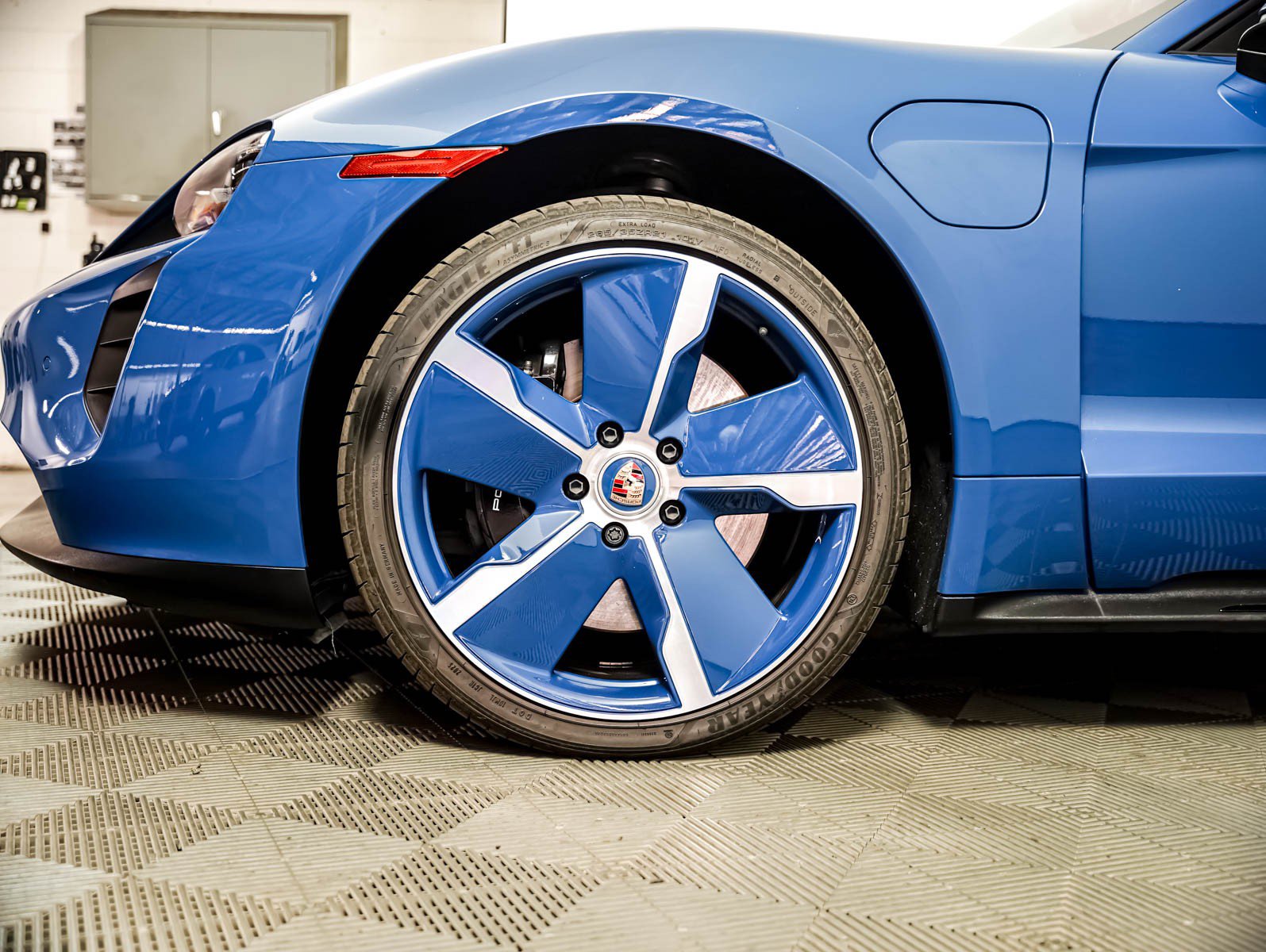 Certified 2023 Porsche Taycan GTS AWD/4WD image 13