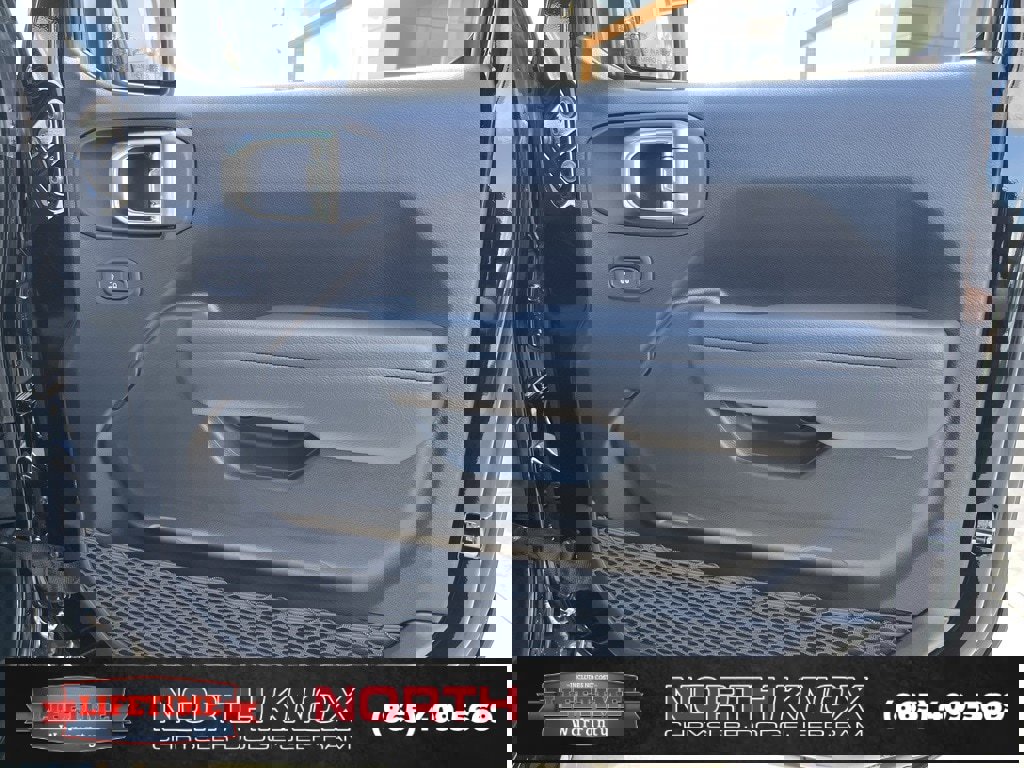 New 2025 Jeep Gladiator Rubicon w/ Convenience Group image 26