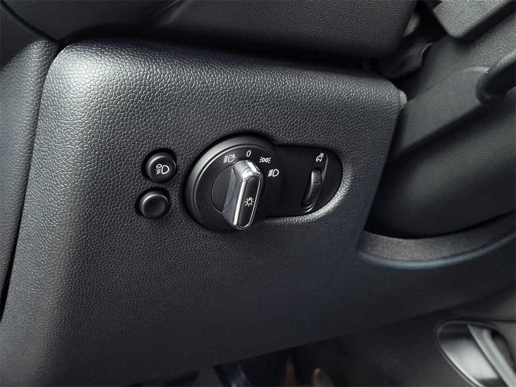 Used 2023 MINI Cooper SE image 15