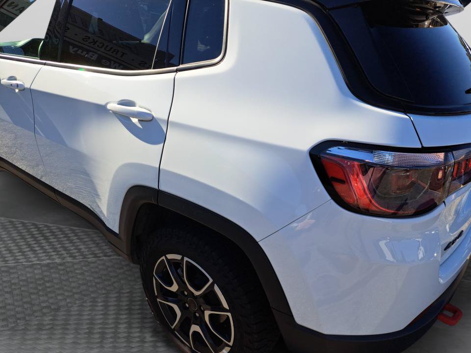 Used 2025 Jeep Compass Trailhawk AWD/4WD image 22