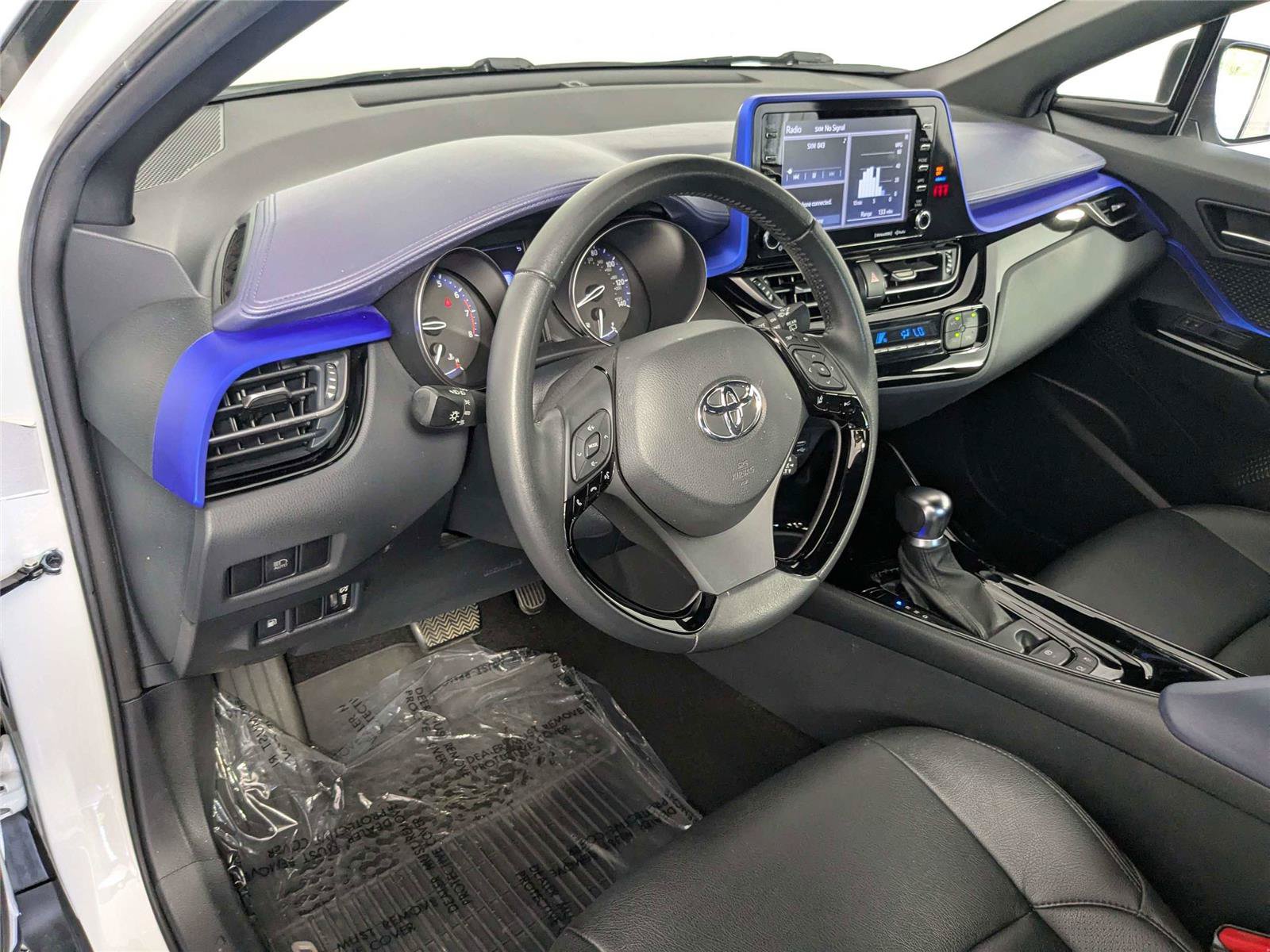 Used 2020 Toyota C-HR XLE FWD image 10