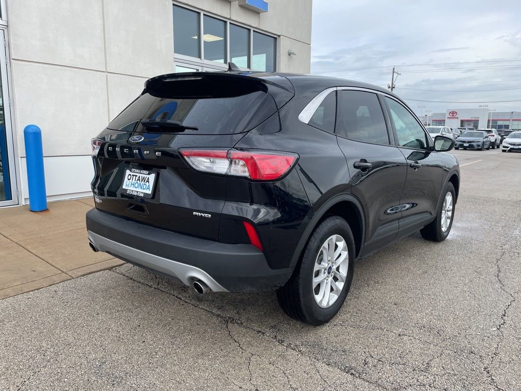 Used 2022 Ford Escape SE image 5