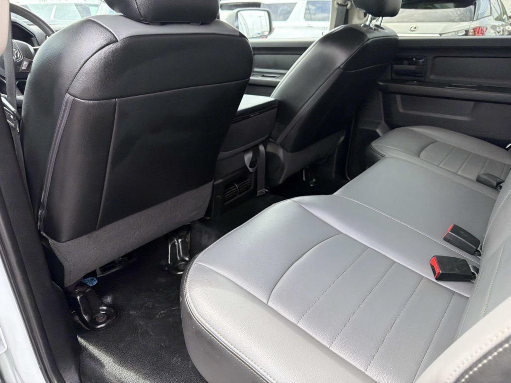 Used 2022 RAM 1500 Tradesman w/ Chrome Appearance Group RWD image 16