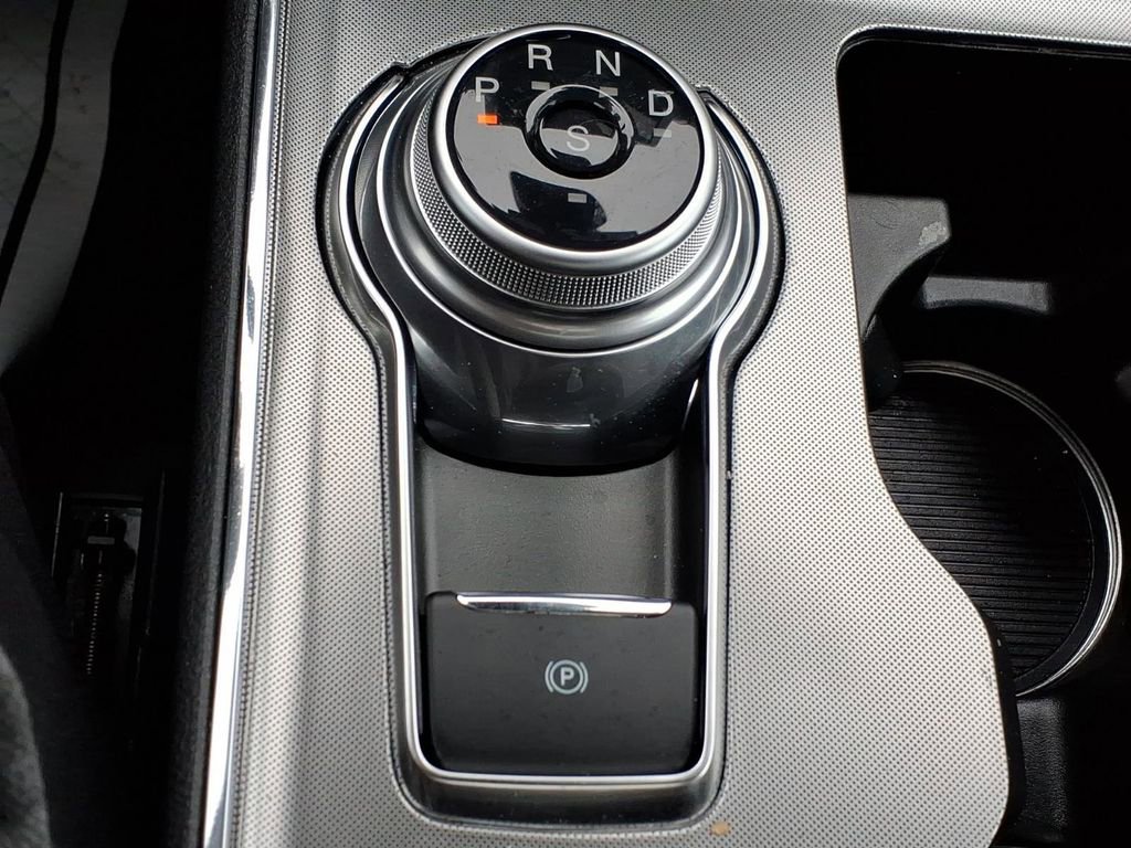 Used 2024 Ford Edge Titanium image 17