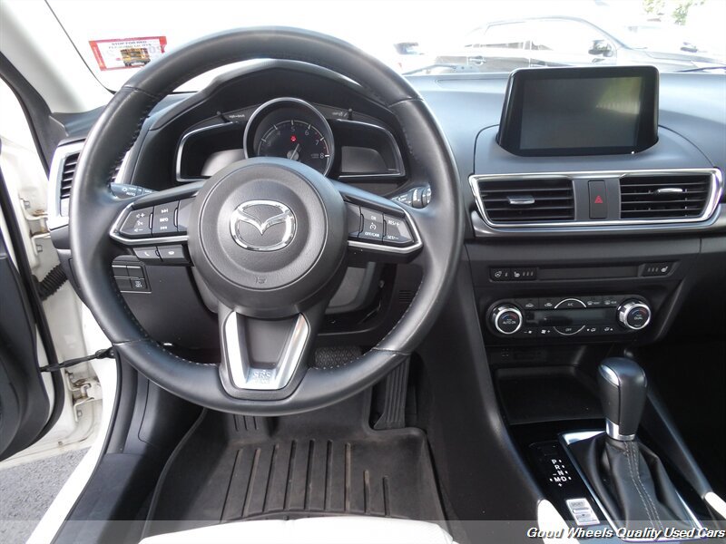 Used 2017 MAZDA MAZDA3 Grand Touring w/ Premium Equipment Package FWD image 13