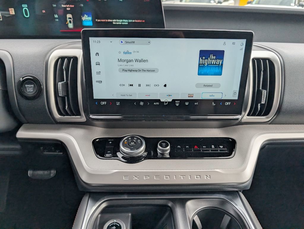 New 2025 Ford Expedition Active image 14