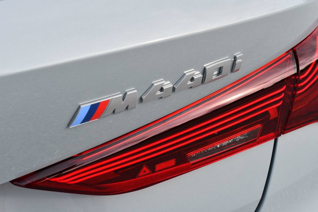 Used 2026 BMW M440i Convertible w/ Premium Package RWD image 11
