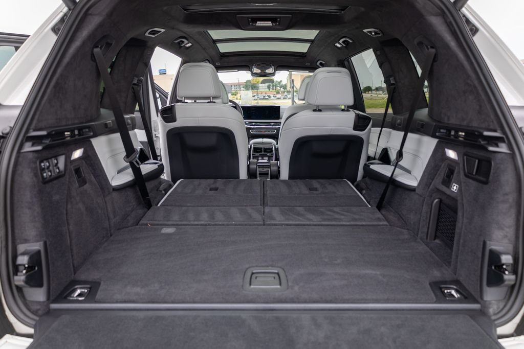 Used 2026 BMW X7 xDrive40i w/ M Sport Package AWD/4WD image 24