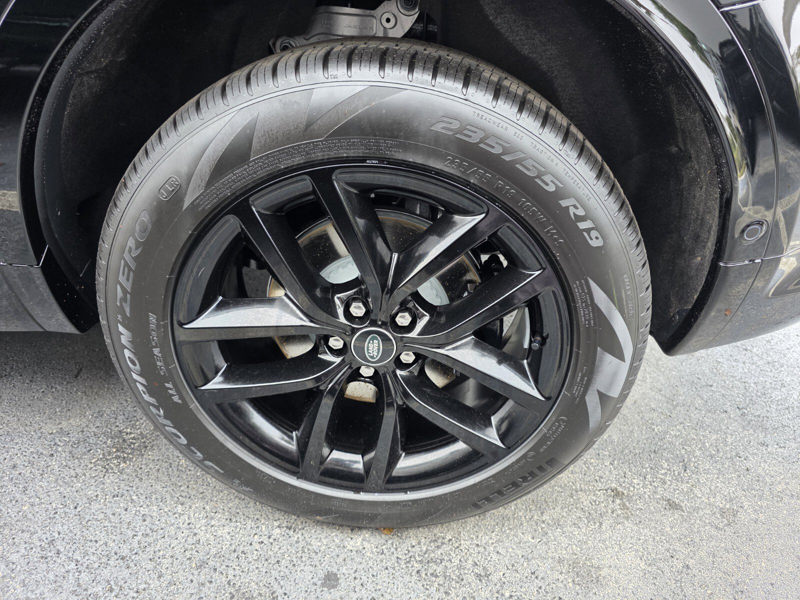 New 2026 Land Rover Discovery Sport Landmark AWD/4WD image 9