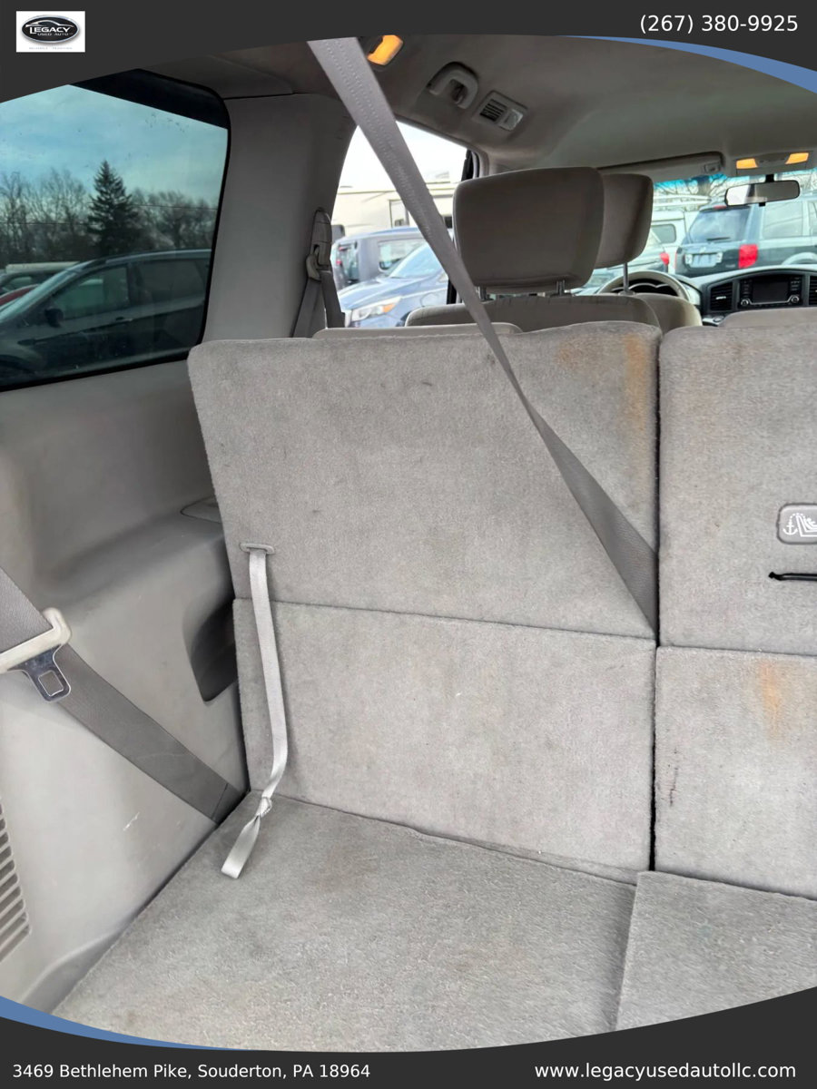 Used 2017 Nissan Quest SV image 25