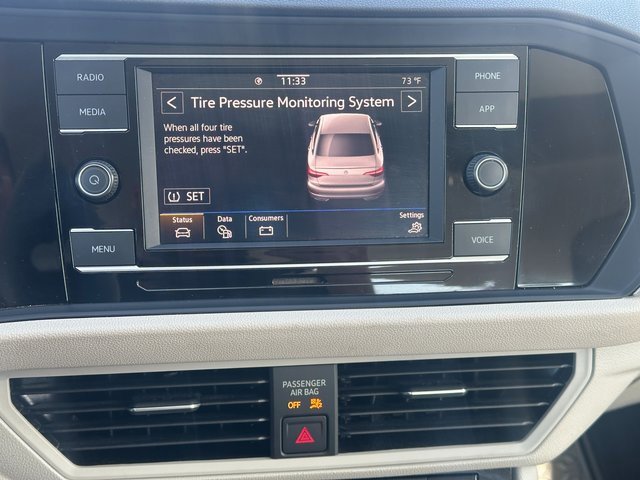 Used 2022 Volkswagen Jetta SE image 24