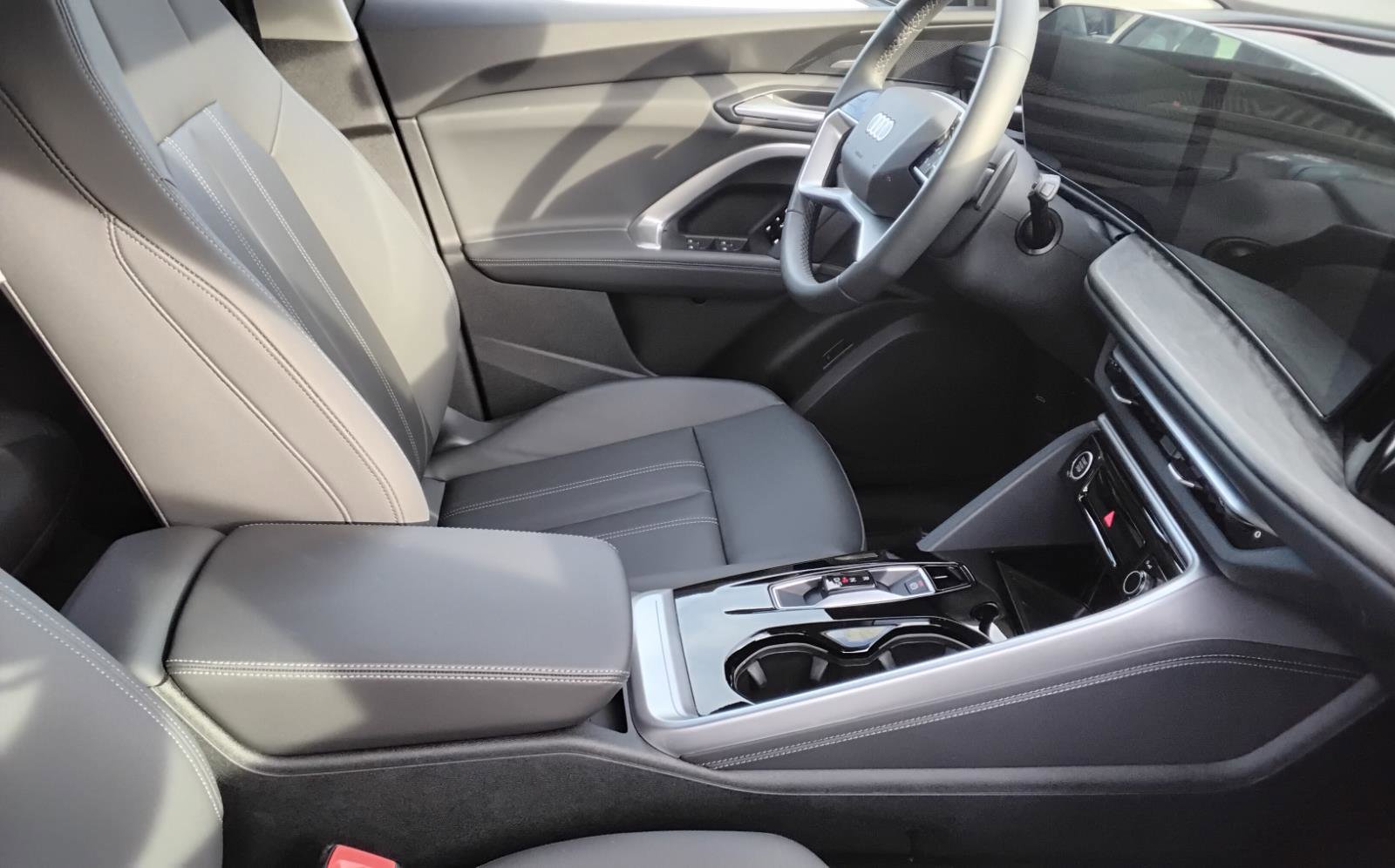 Certified 2025 Audi Q5 Premium Plus w/ Premium Plus image 28