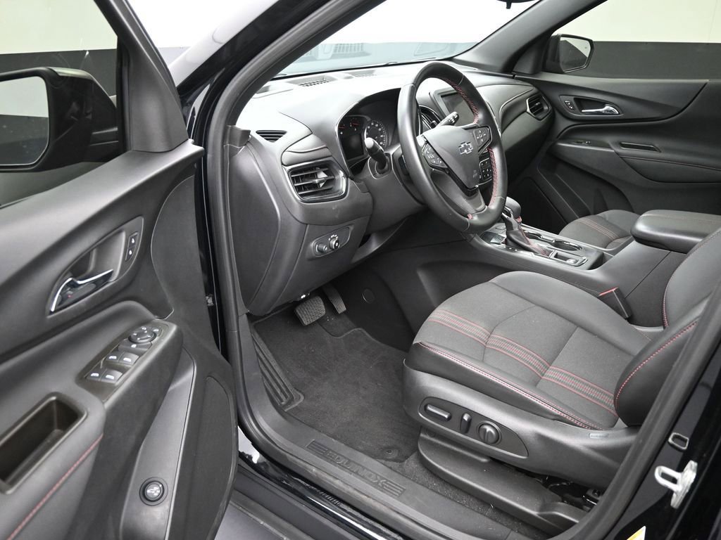 Used 2023 Chevrolet Equinox RS image 10