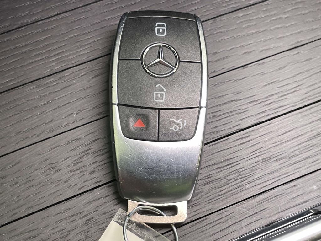 Used 2020 Mercedes-Benz GLE 450 4MATIC image 43