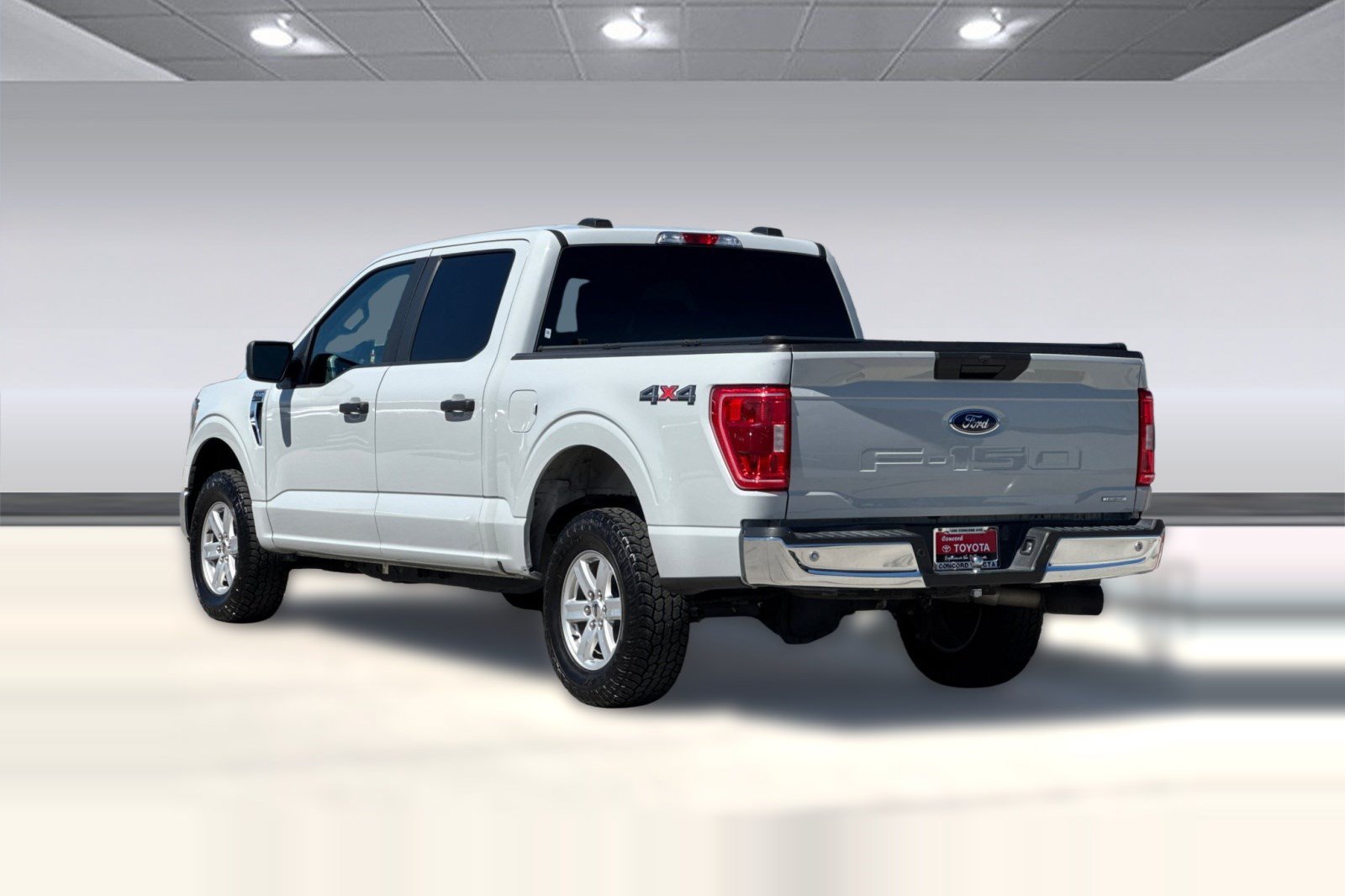 Used 2023 Ford F150 XLT AWD/4WD image 3