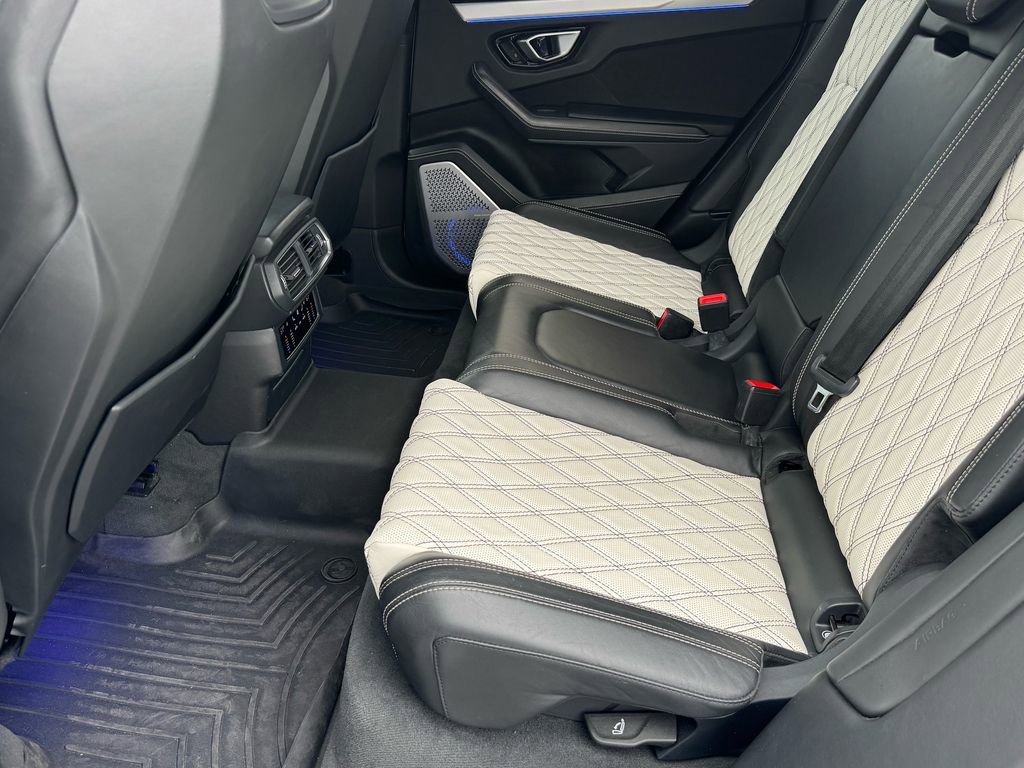 Used 2019 Lamborghini Urus image 13