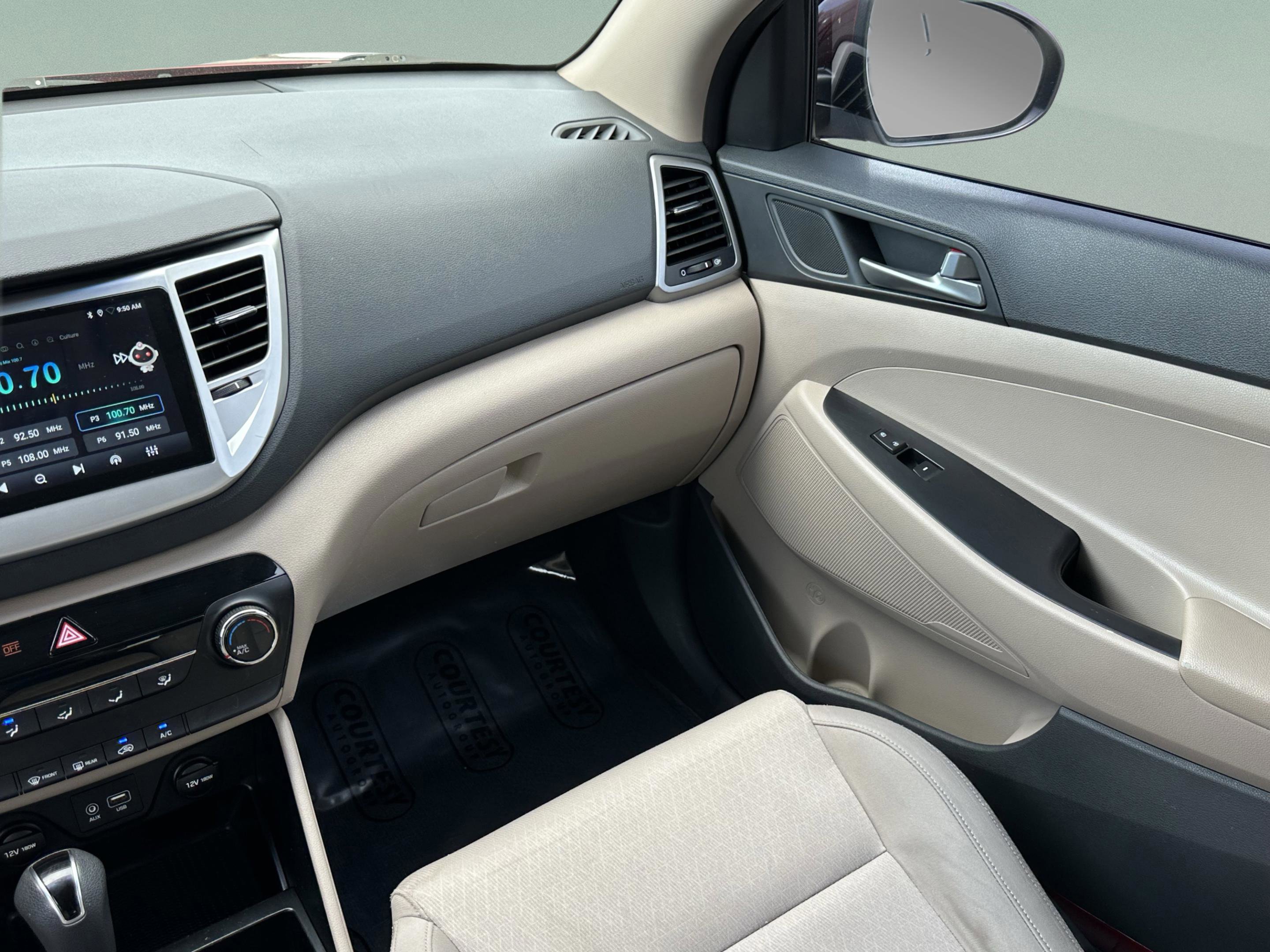 Used 2017 Hyundai Tucson SE FWD image 14