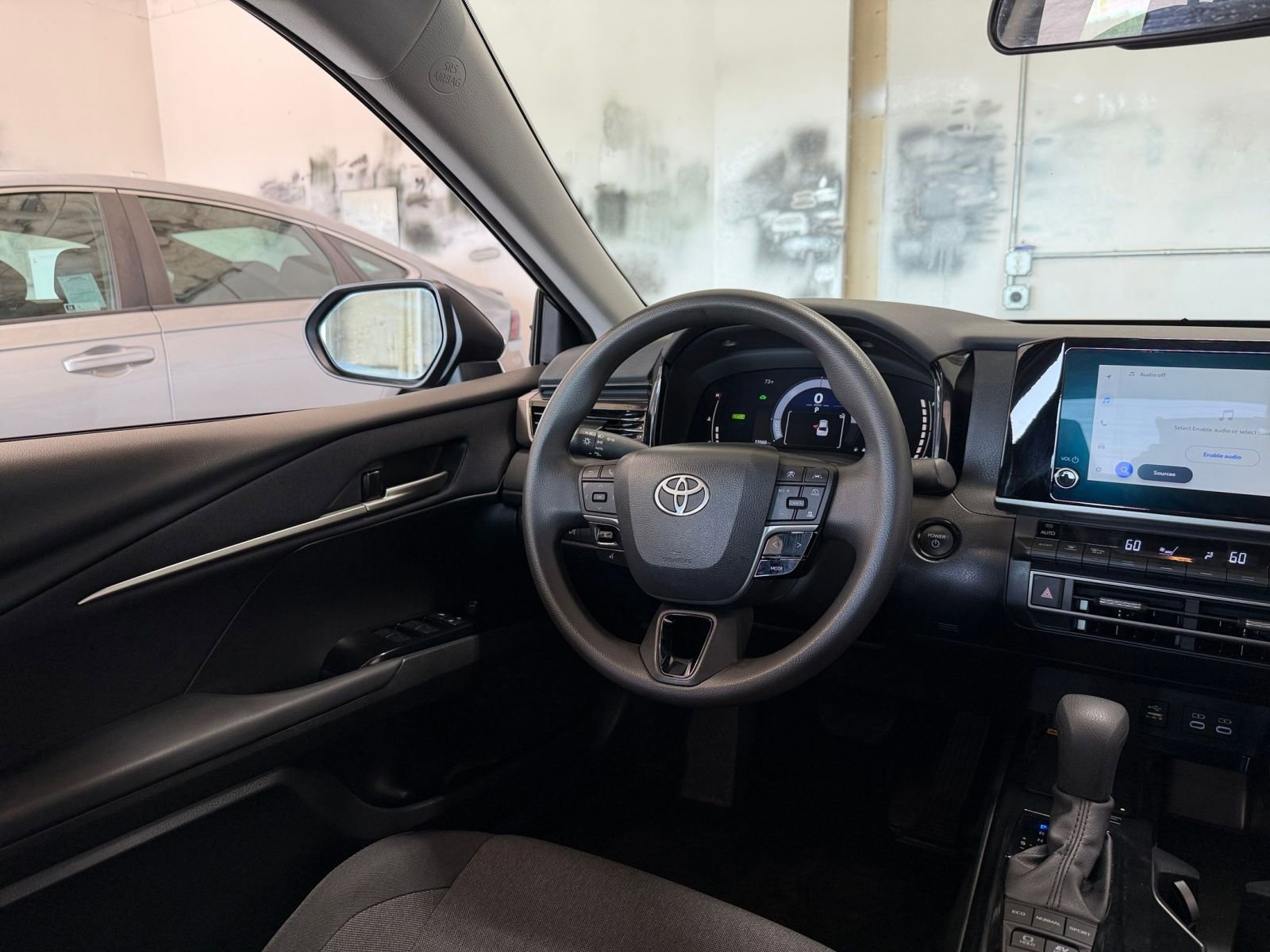 Used 2025 Toyota Camry LE image 33