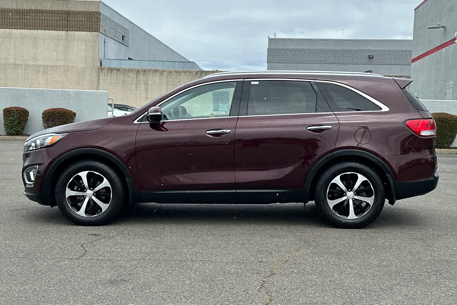 Used 2017 Kia Sorento EX FWD image 9
