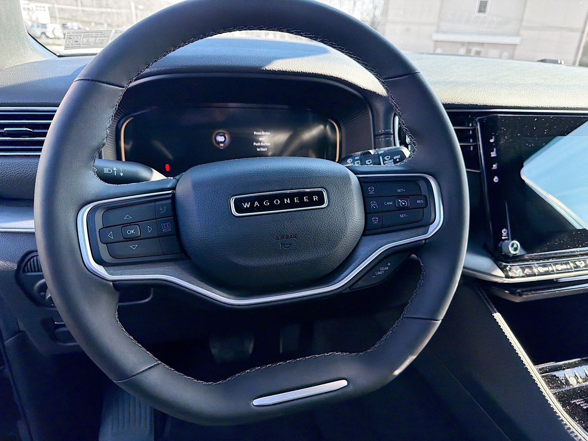 Used 2025 Jeep Wagoneer Series II image 13