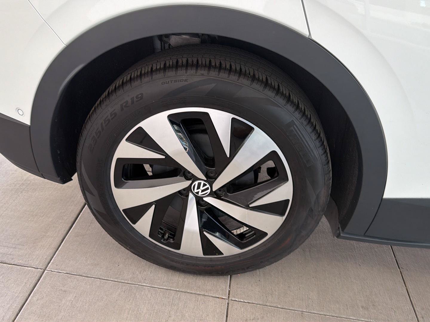 Certified 2024 Volkswagen ID.4 2WD image 11