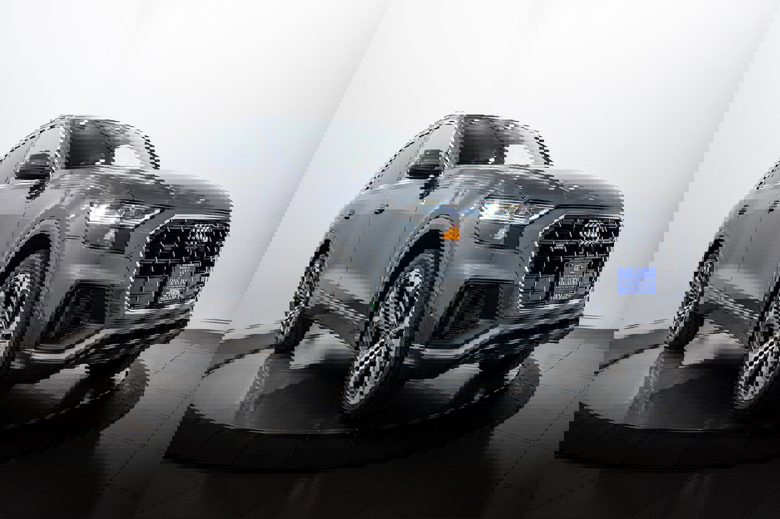 Used 2020 Audi Q8 Premium Plus w/ Premium Plus Package image 1