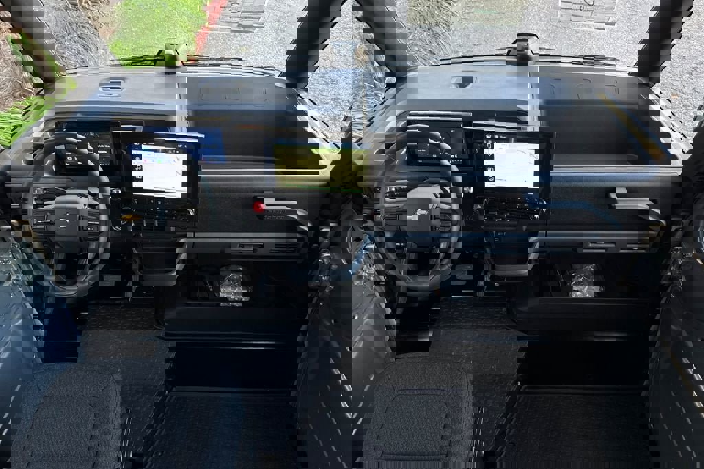 New 2025 Chevrolet Brightdrop 400 w/ Power Door Package image 13