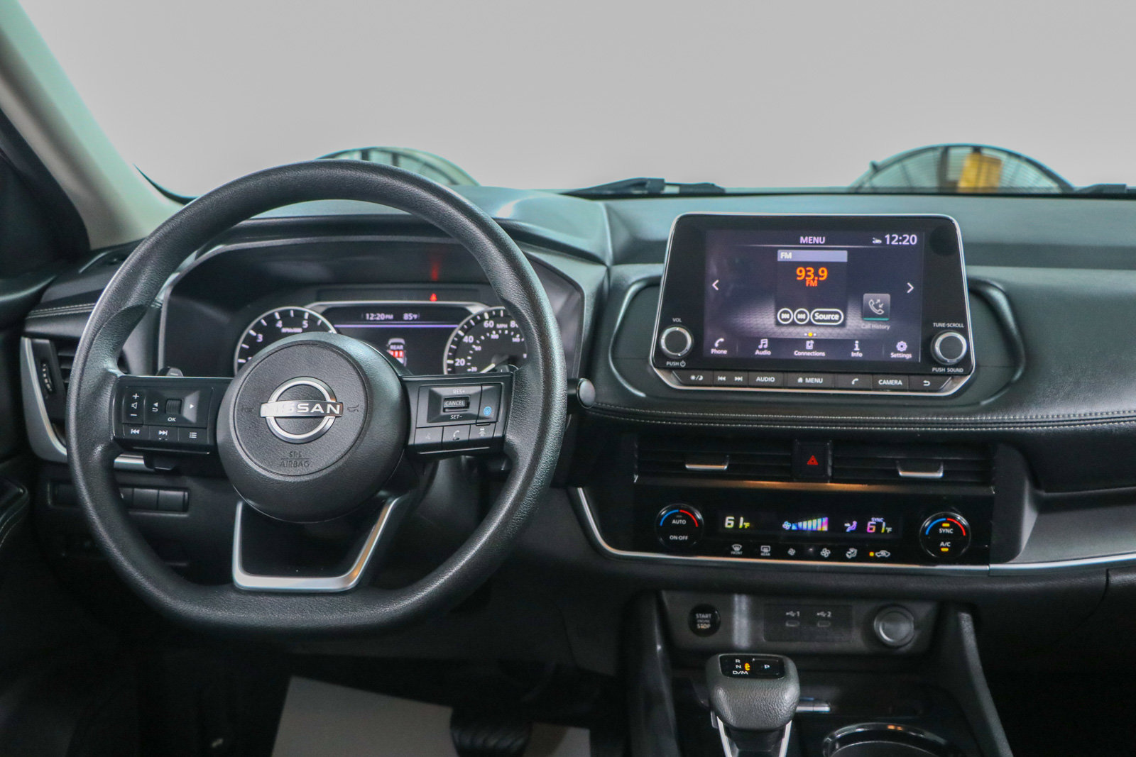 Used 2024 Nissan Rogue SV FWD image 17
