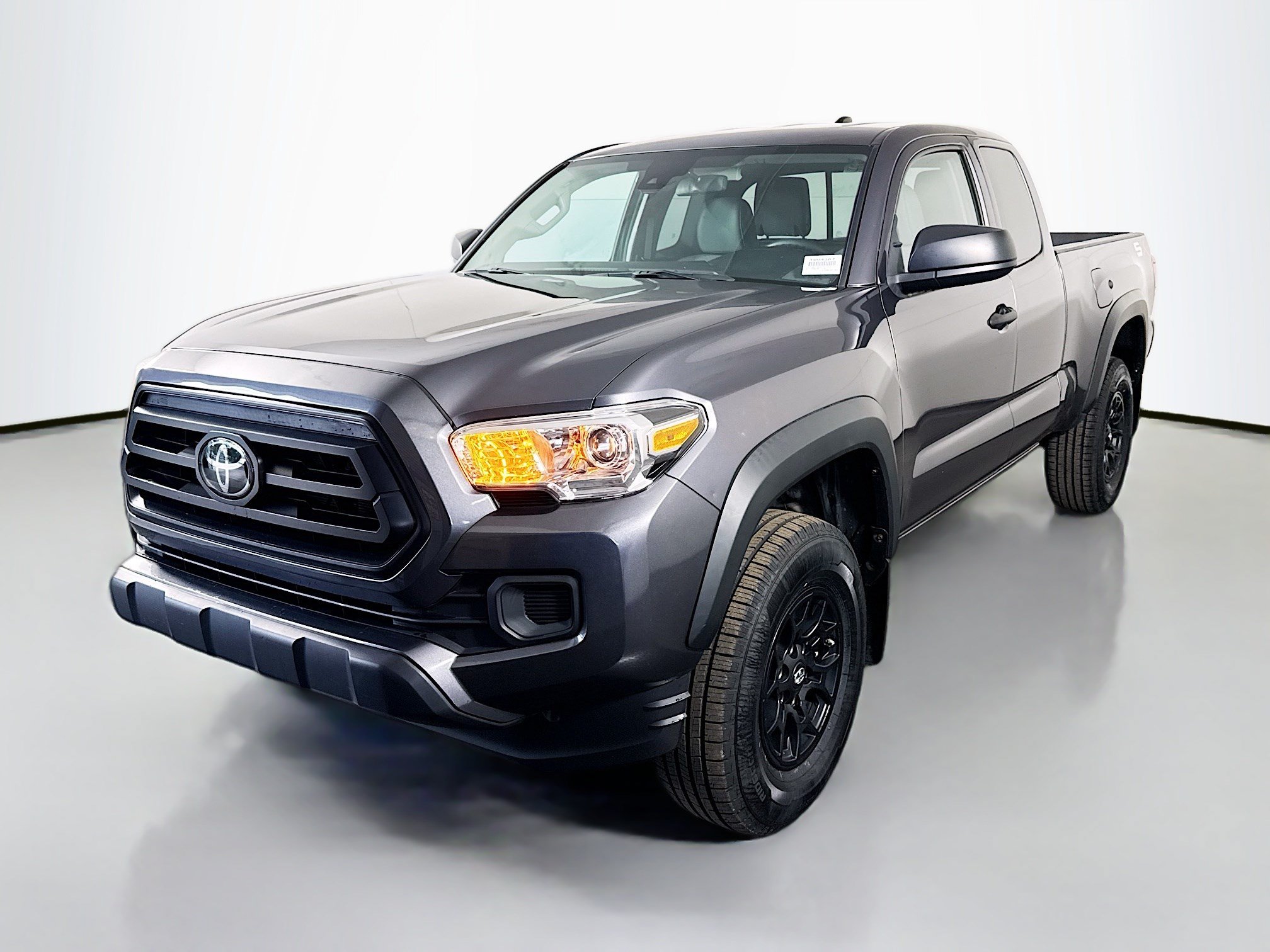 Used 2020 Toyota Tacoma SR w/ SX Package AWD/4WD image 4