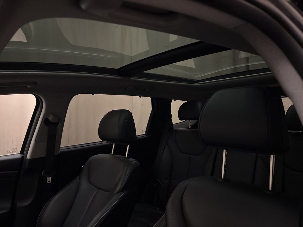 Certified 2022 Hyundai Santa Fe Limited image 21