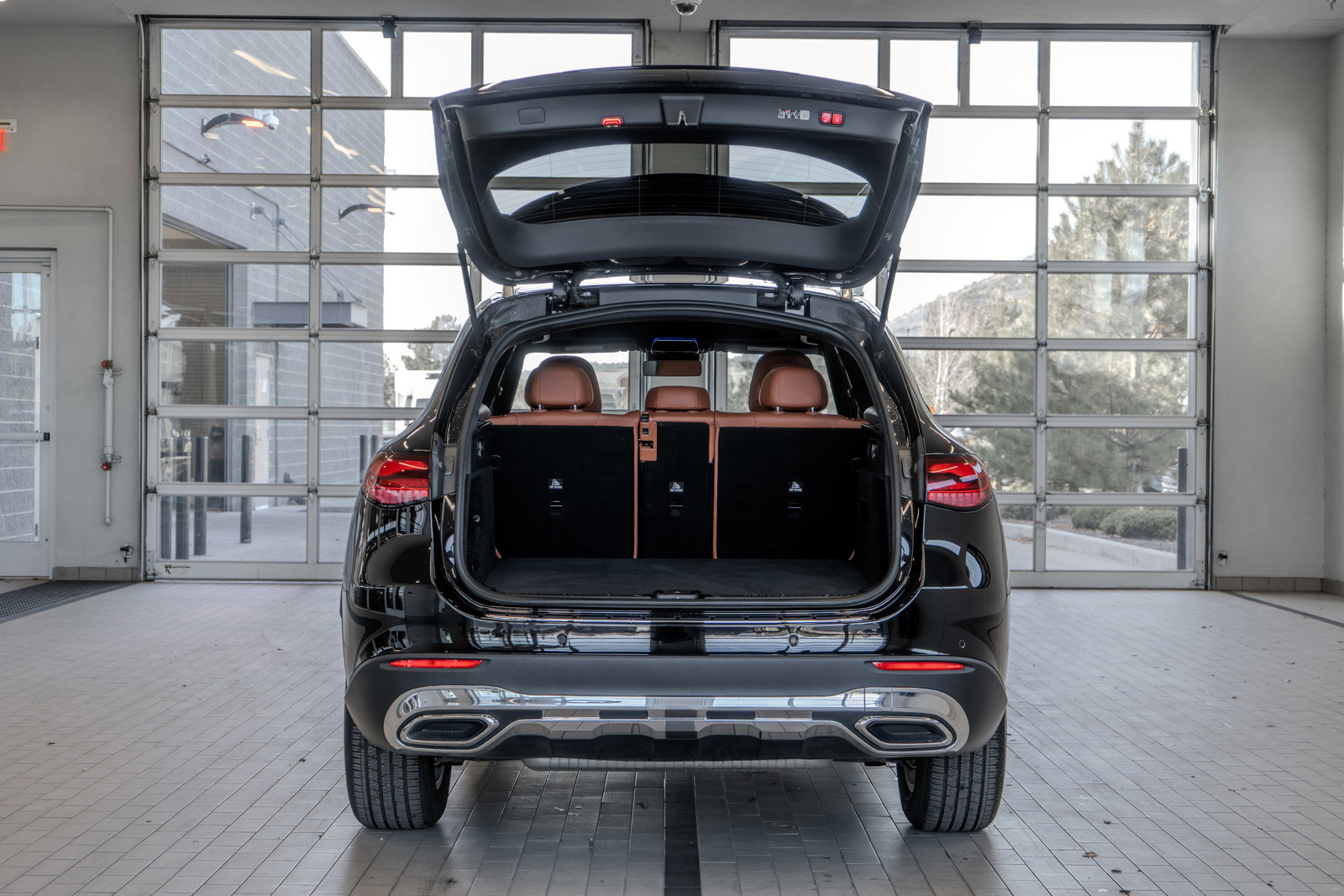 Used 2023 Mercedes-Benz GLC 300 image 16