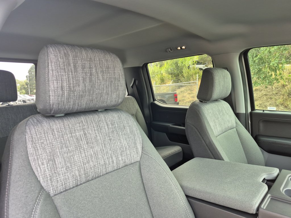 New 2026 Ford F350 XLT w/ XLT Premium Package AWD/4WD image 28