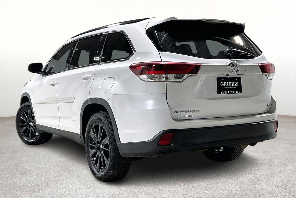Used 2019 Toyota Highlander SE image 15