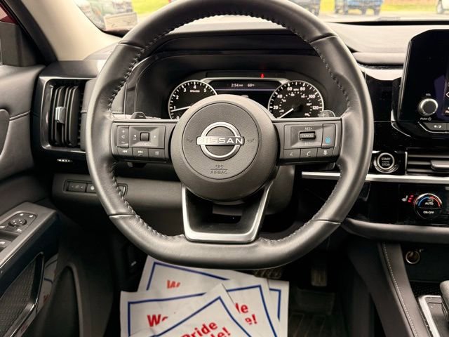 Certified 2024 Nissan Pathfinder SV w/ Black Appearance Package image 24