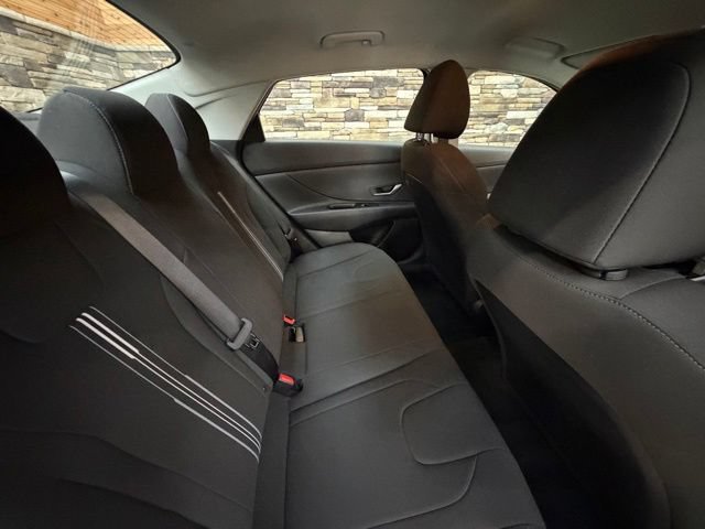 Certified 2023 Hyundai Elantra SEL FWD image 29