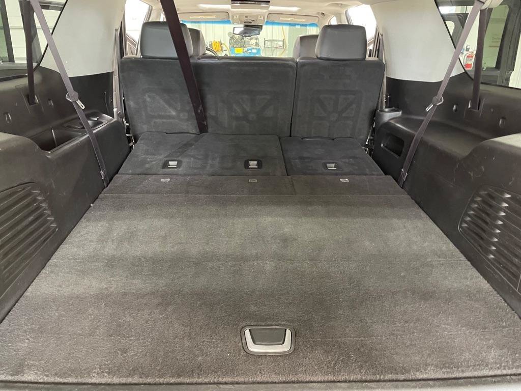 Used 2016 Cadillac Escalade ESV Luxury AWD/4WD image 17