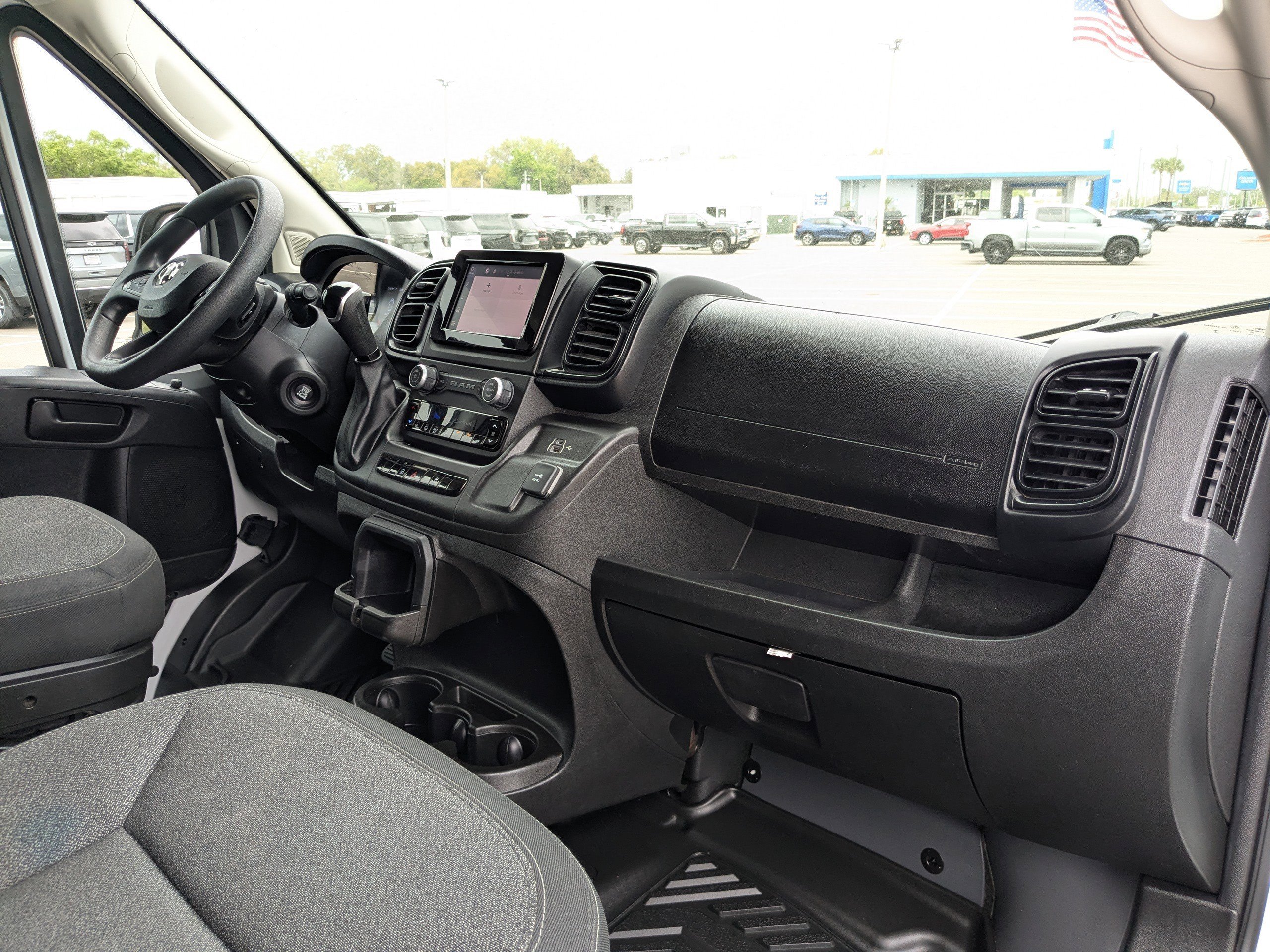 Used 2025 RAM ProMaster 2500 w/ Convenience Group image 14