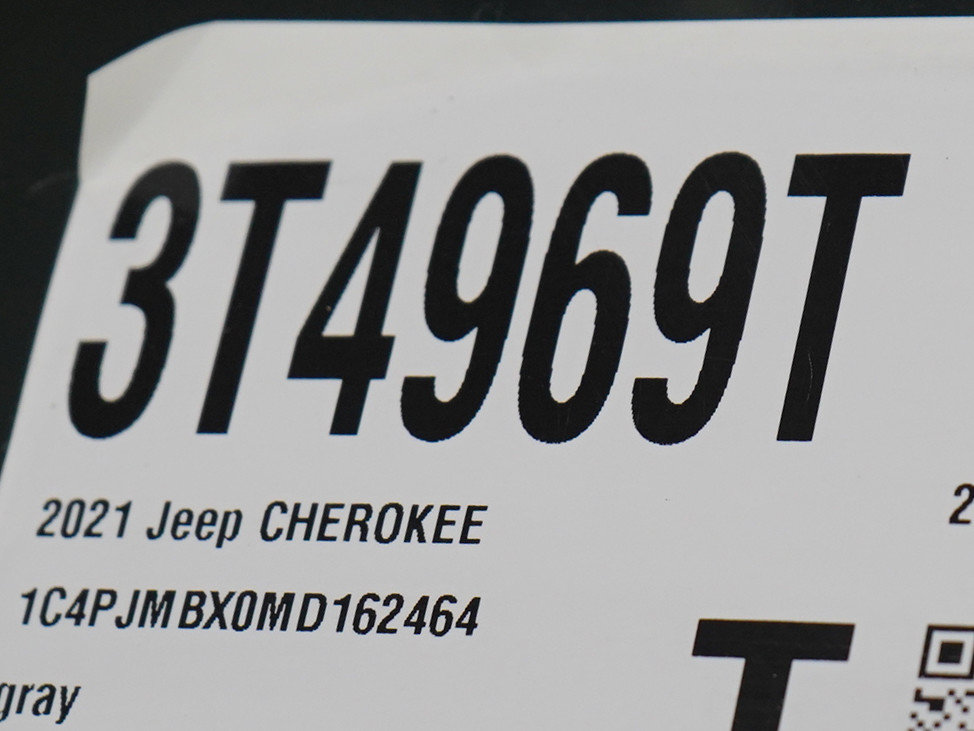 Used 2021 Jeep Cherokee Trailhawk w/ Trailer Tow Group AWD/4WD image 30