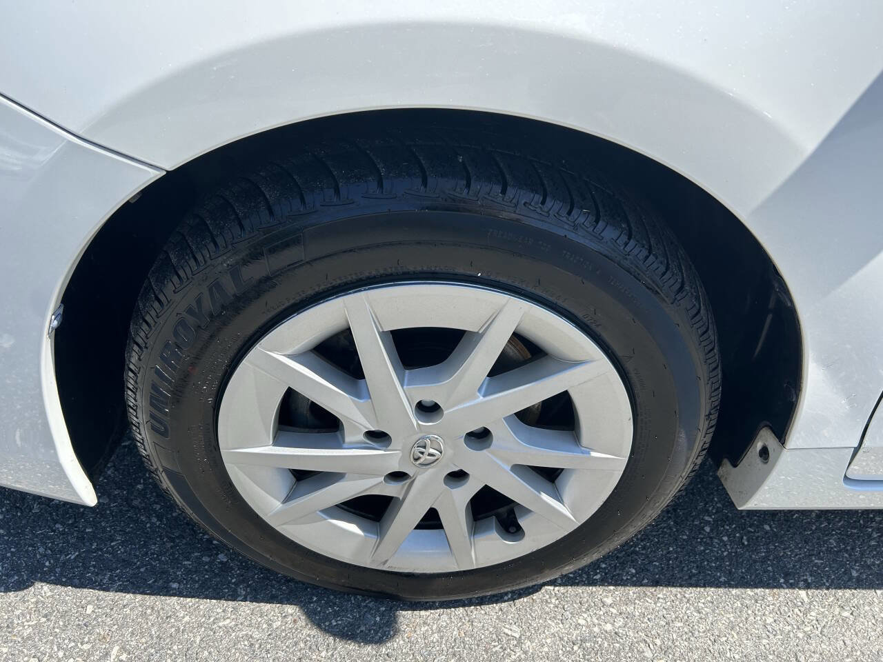 Used 2012 Toyota Prius V Three image 25