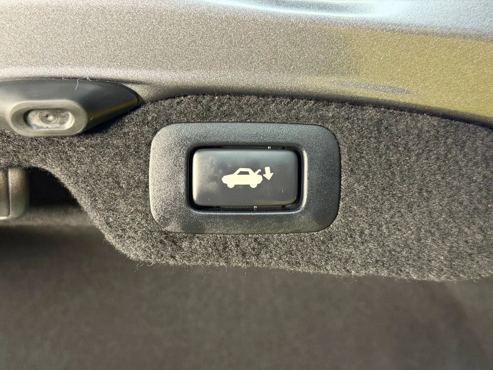 Used 2013 Lexus LS 460 AWD w/ Comfort Pkg image 26