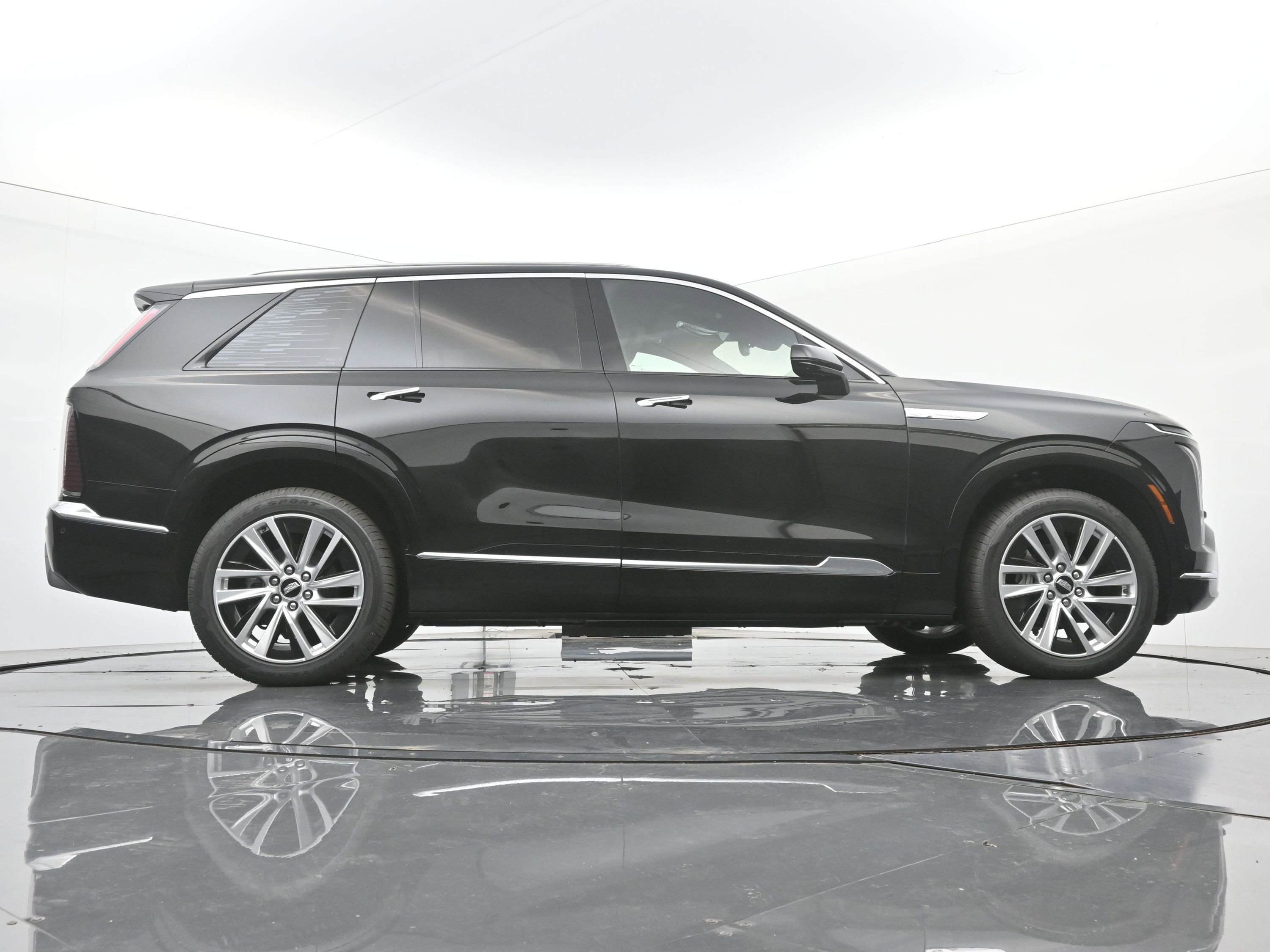 New 2026 Cadillac Vistiq Luxury w/ LPO, Floor Liner Package image 20