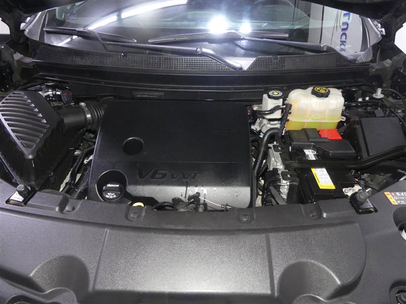 Used 2022 Chevrolet Traverse RS w/ LPO, Floor Liner Package AWD/4WD image 12