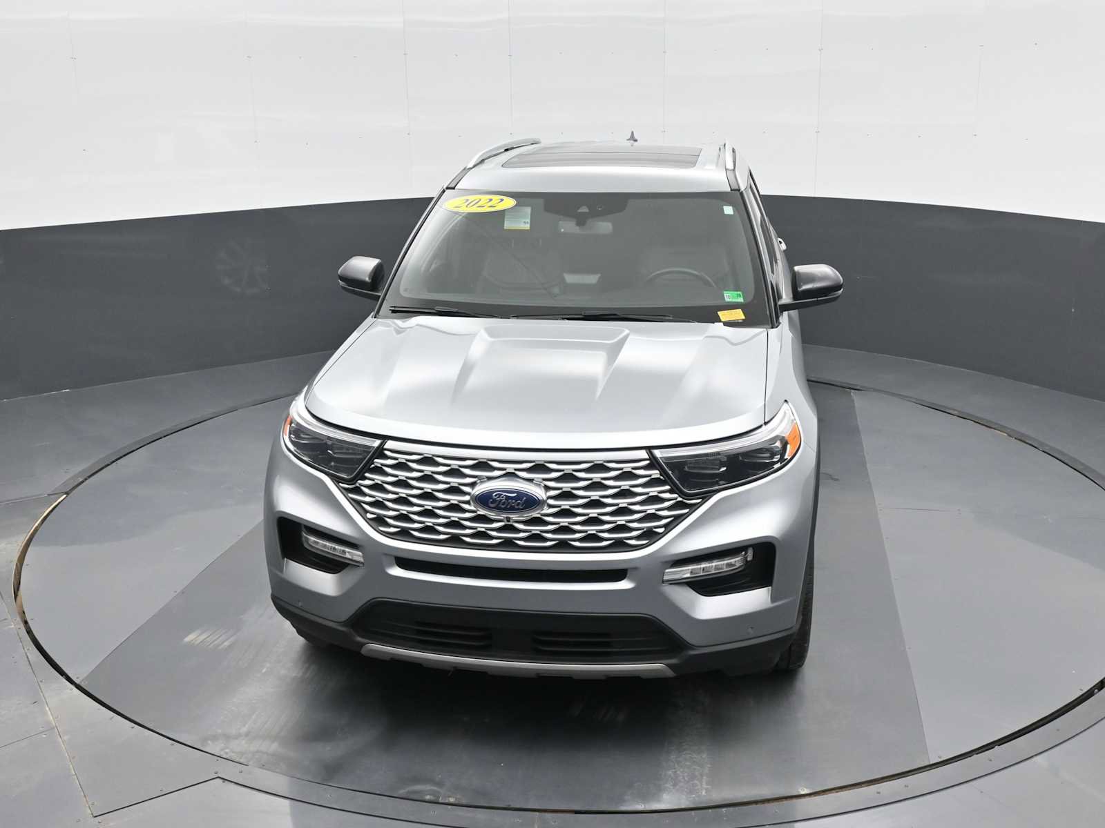 Used 2022 Ford Explorer Platinum w/ Technology Package image 27