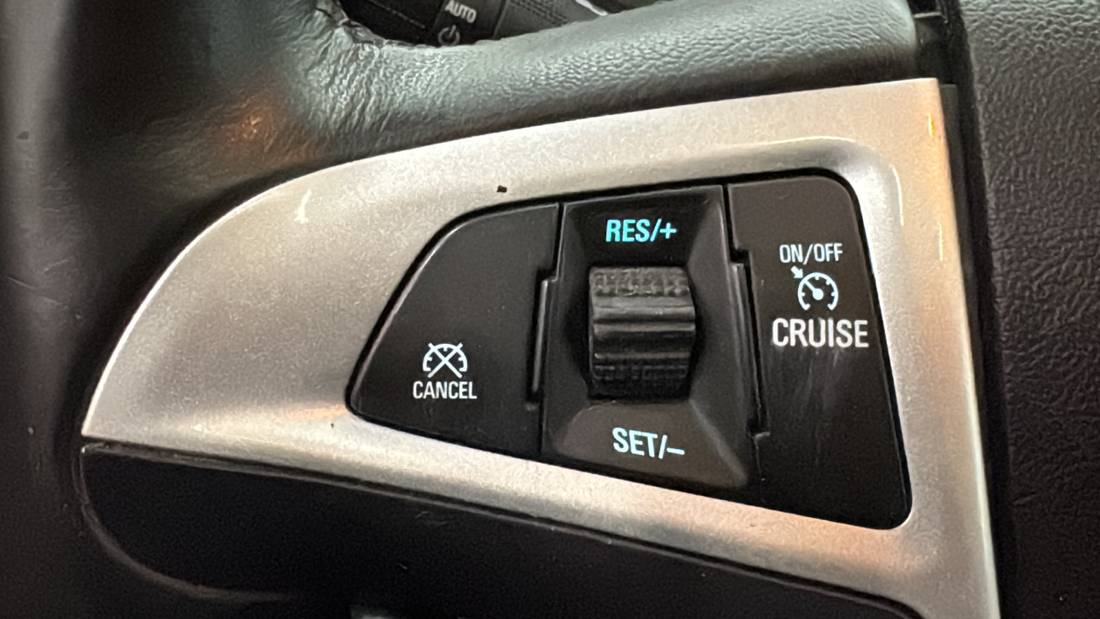 Used 2015 Chevrolet Equinox LT w/ Power Convenience Package FWD image 13