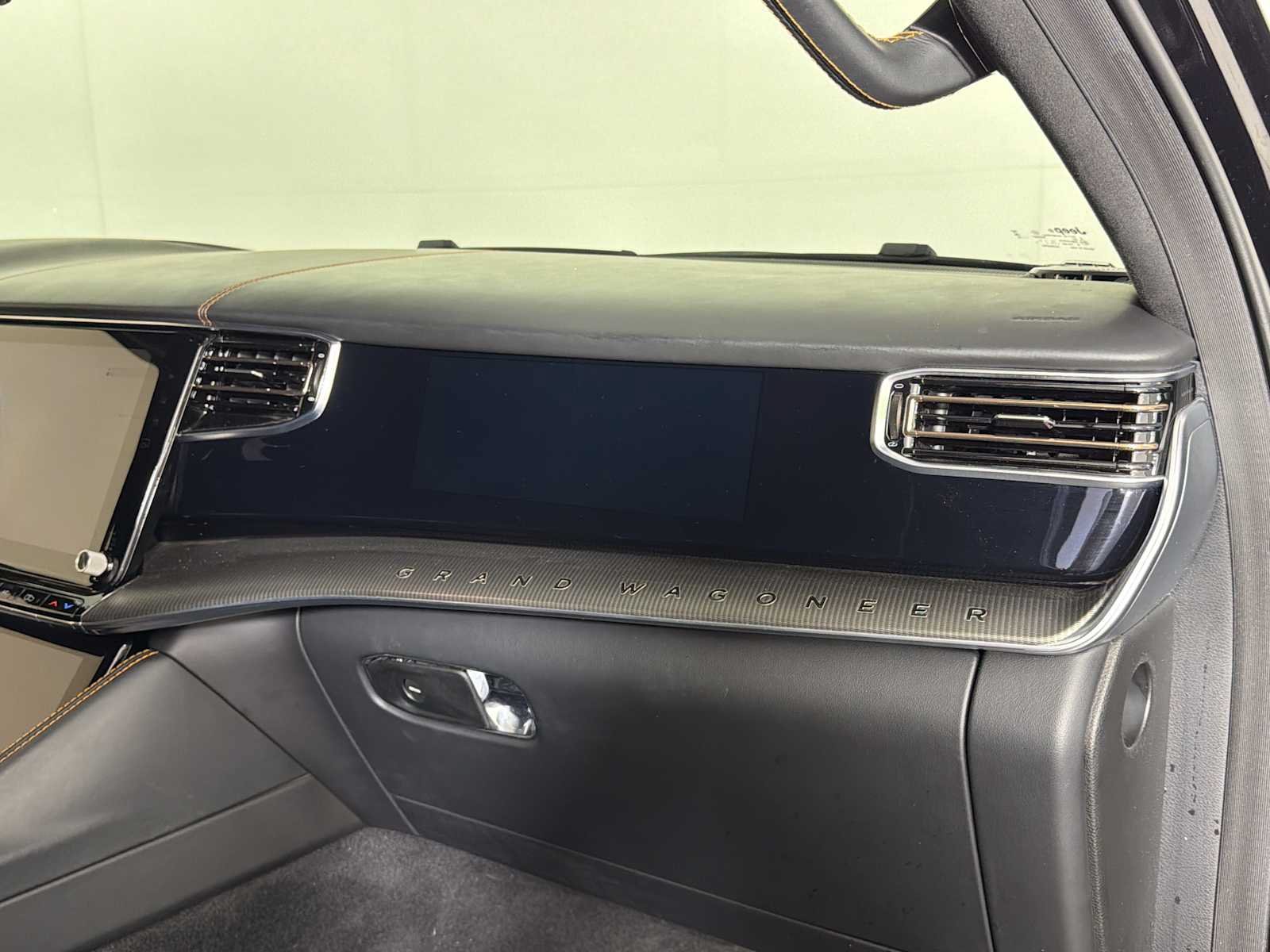 Used 2023 Jeep Grand Wagoneer Series III w/ Rear Seat Video Group 1 AWD/4WD image 13