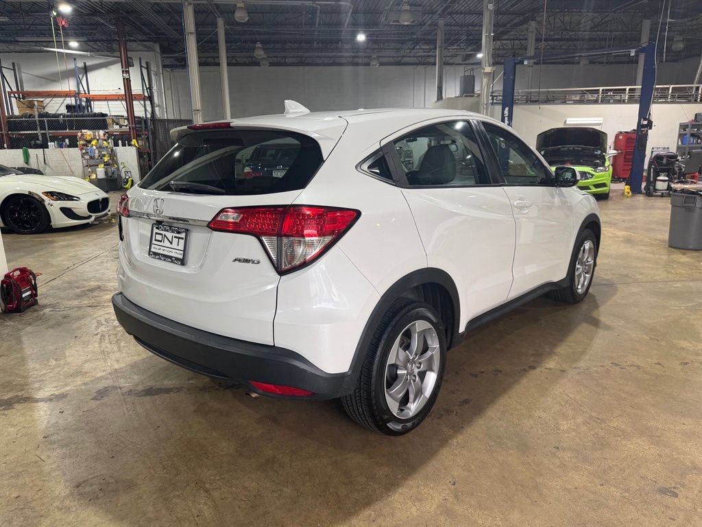 Used 2020 Honda HR-V LX image 9