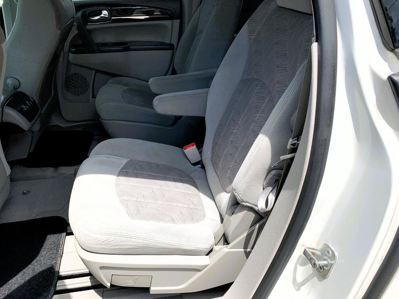 Used 2014 Buick Enclave Convenience FWD image 29