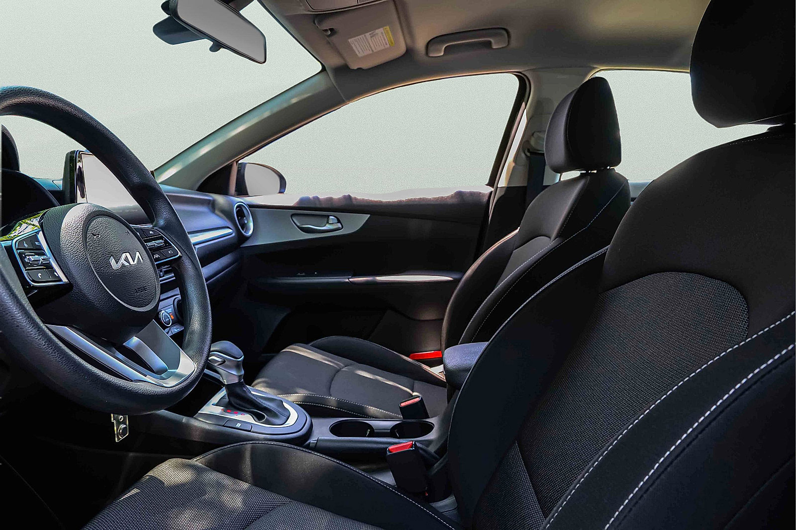 Certified 2024 Kia Forte LXS w/ LXS Technology Package FWD image 9